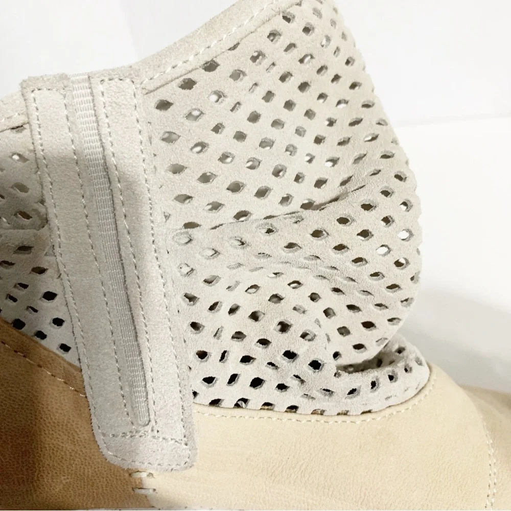 EMU Australia Numeralla Perforated Suede/Nubuck Upper Boots Pull On Lightweight
